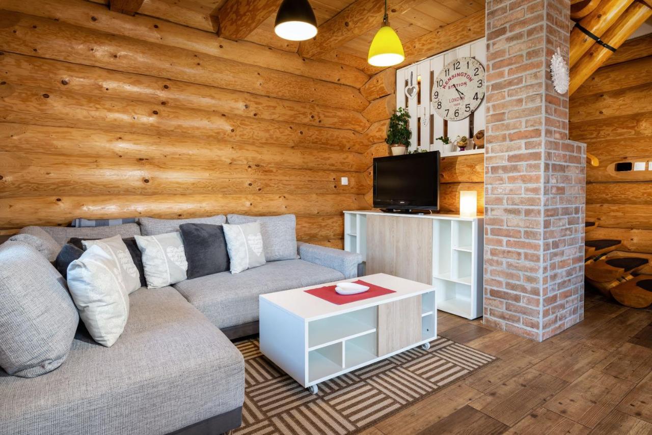 FAIRYTAIL sk Villa Veľký Slavkov Exteriör bild